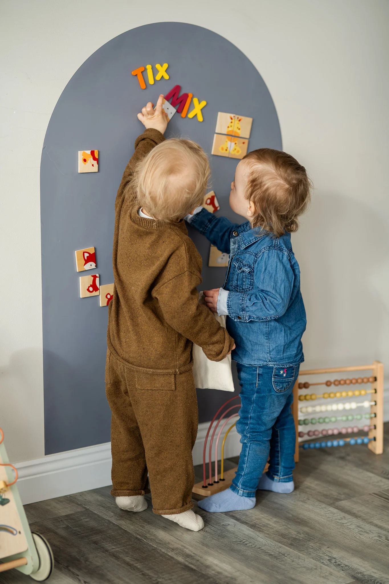 Magnetic Wall Board - Image 11